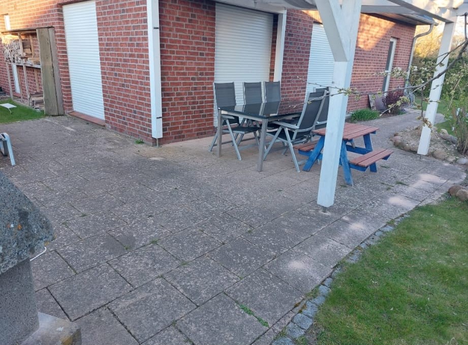 Vorher: Terrasse vor und nach der Verlegung
