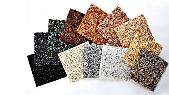 Steinteppich in verschiedenen Farben und Materialien